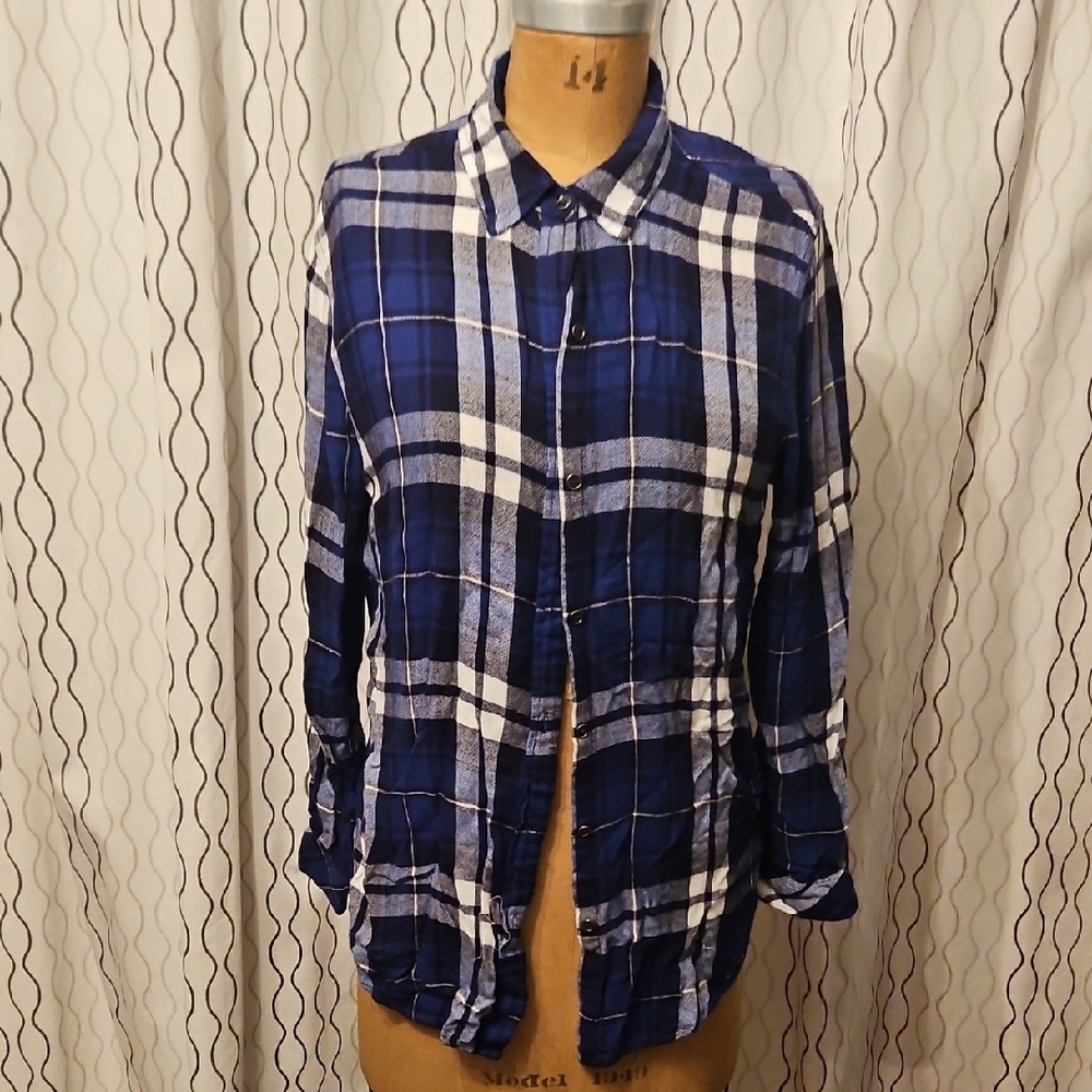 Seven7 Womens Blue and White Plaid Button-Up Shirt